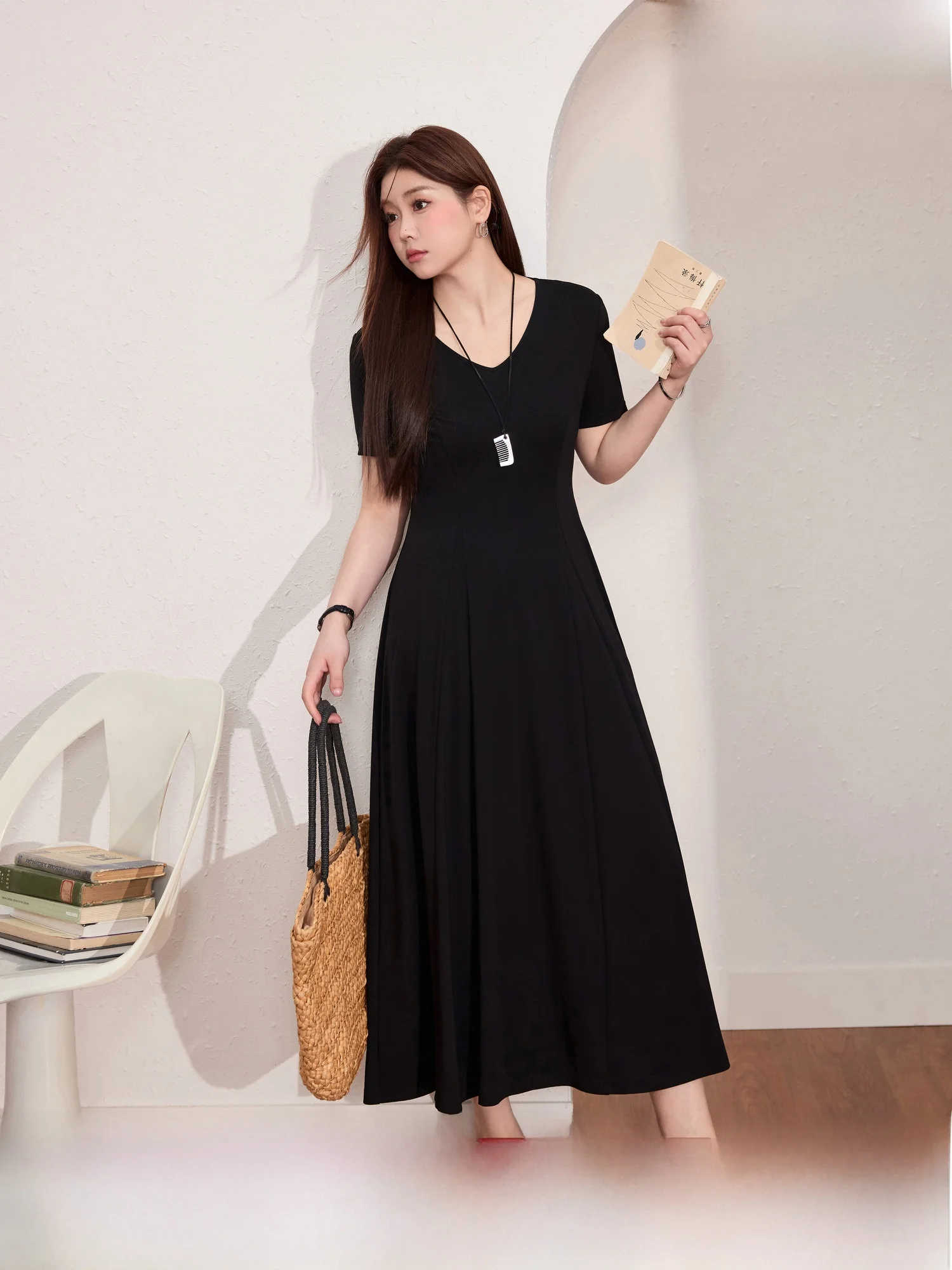 

Синяя юбка-миди Dr. Hepburn большого размера для женщин, с V-образным вырезом, эластичная, стройнящая, с высокой талией, для повседневной носки, простая, из волокнистого материала...