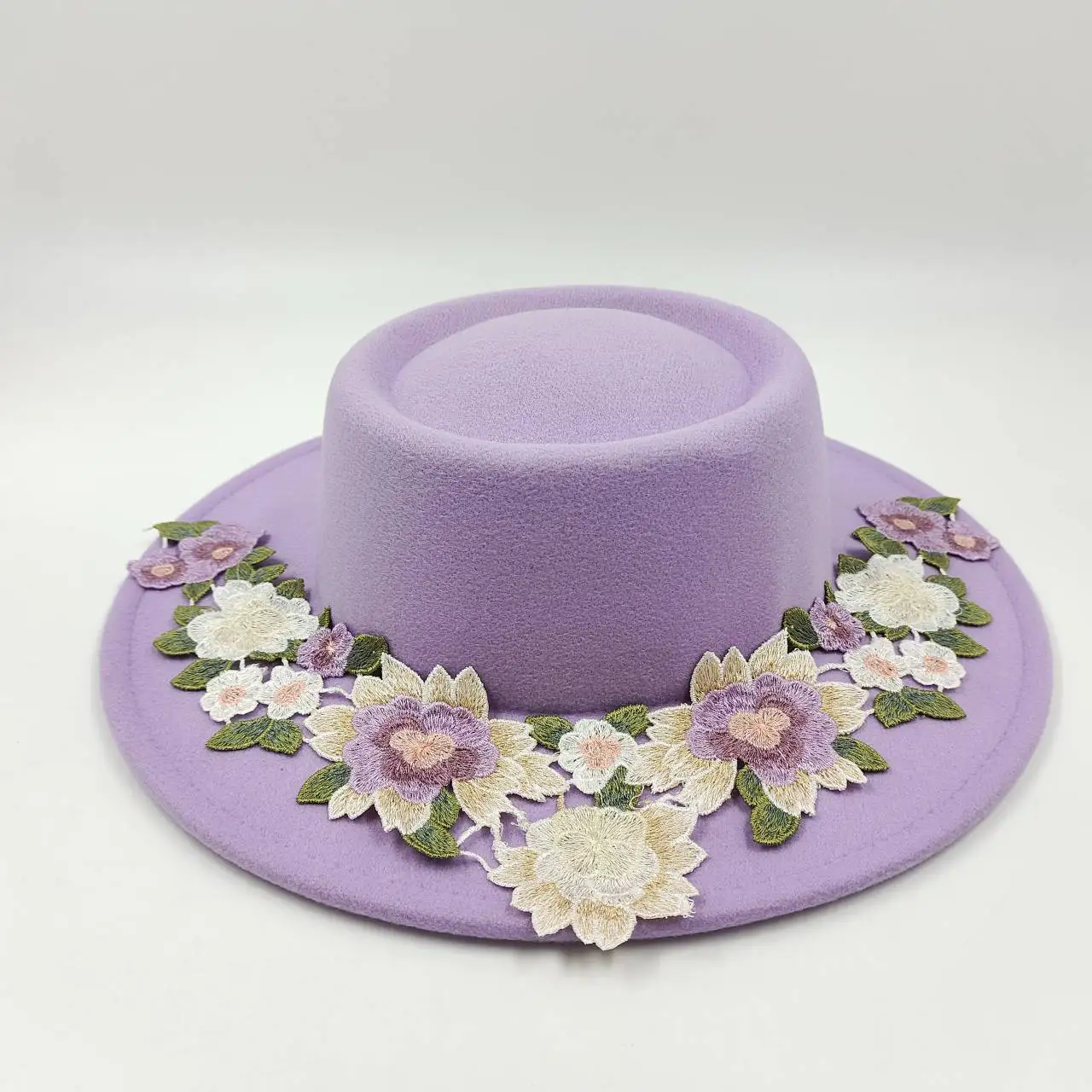 Wide Brim Fedora hat Women\'s Elegant Luxury Embroidery Flower Flat Top Hat Autumn Winter Fashion Church Wedding Hat Wholesale