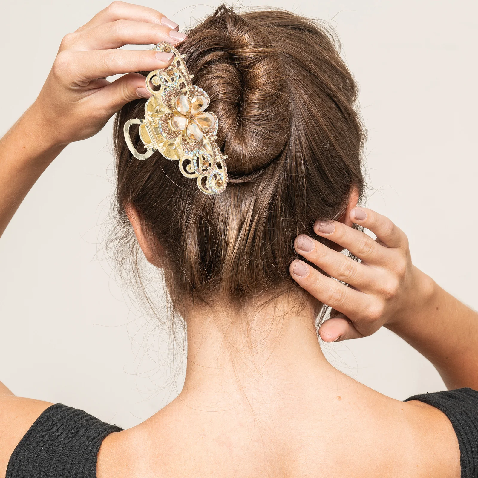 

Large Size Hair Claw Clip for Girls Women Large Jaw Clip Updo Alloy Combs Styling Tools