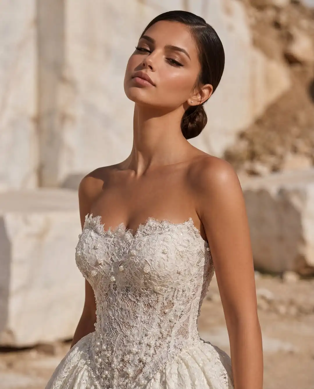 Luxury A-Line Wedding Dresses For Girls Pearls Dress For Bride Diamond Sleeveless Gowns Beading Vestido De Novia High Customized