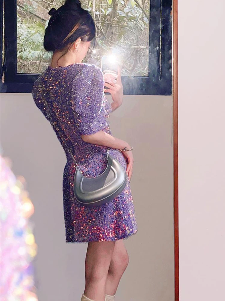 فستان قصير نسائي مزين بالترتر برقبة دائرية وأكمام منفوخة ، فستان مثير ضيق ، ملاصق للجسم أنيق