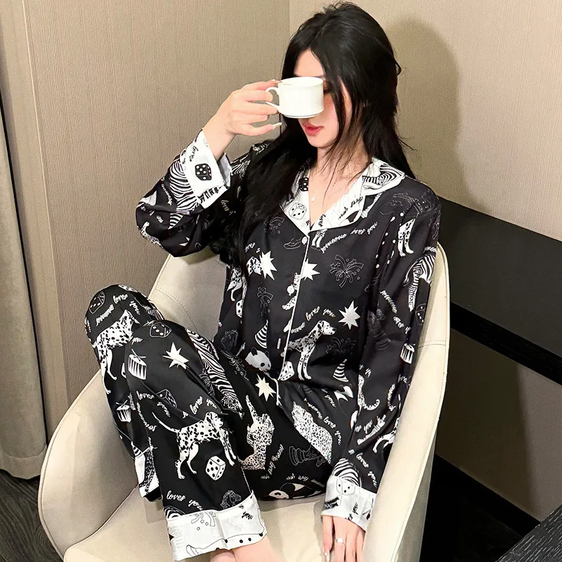 

2024, весенне-осенние черные женские пижамы из ледяного шелка, комплект из двух предметов, брюки с длинными рукавами, высококачественная домашняя одежда с леопардовым принтом щенка, ночная рубашка