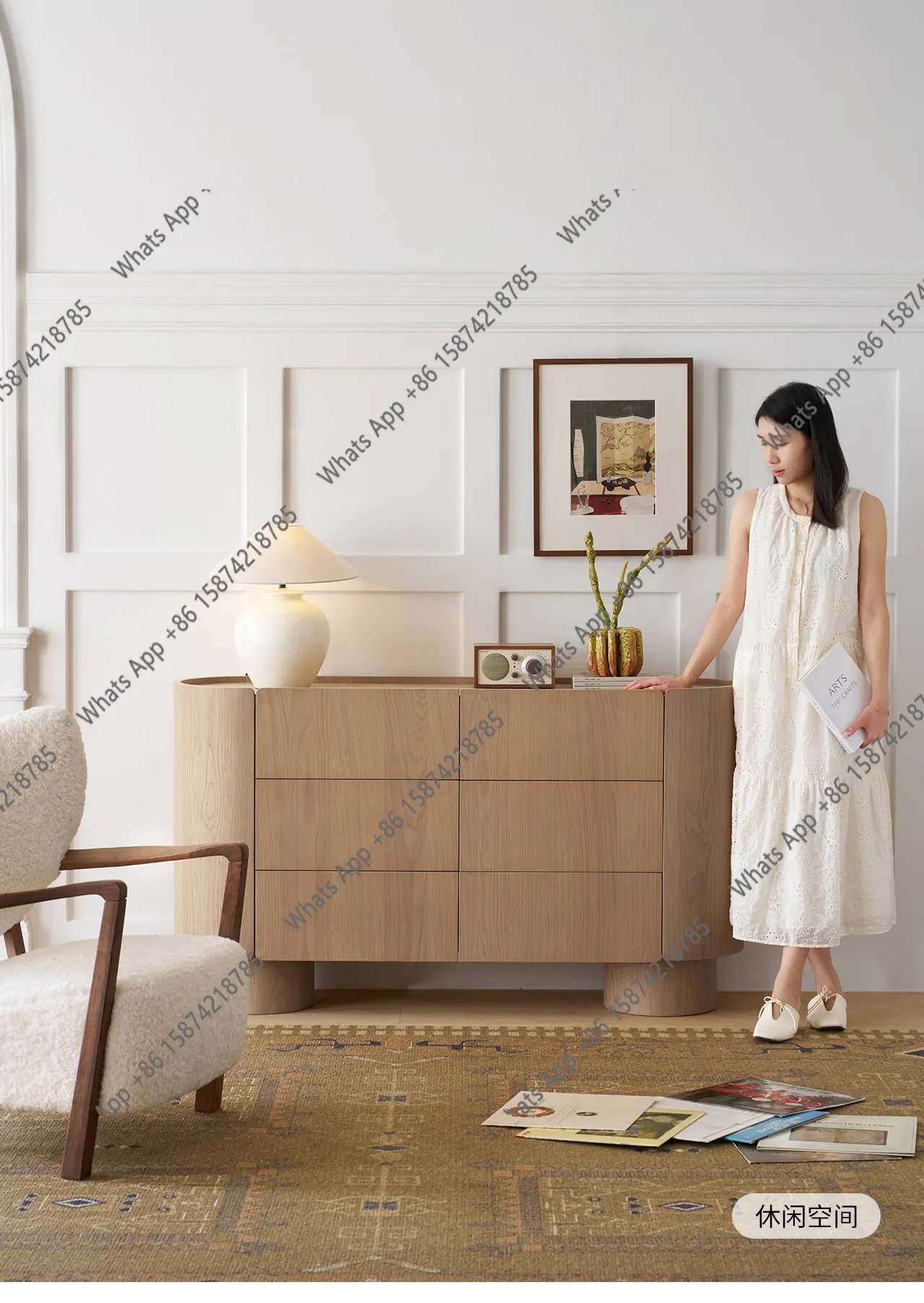 

N68 The living room is a wall-to-wall sideboard, a retro log style storage, designer fashion and high-end