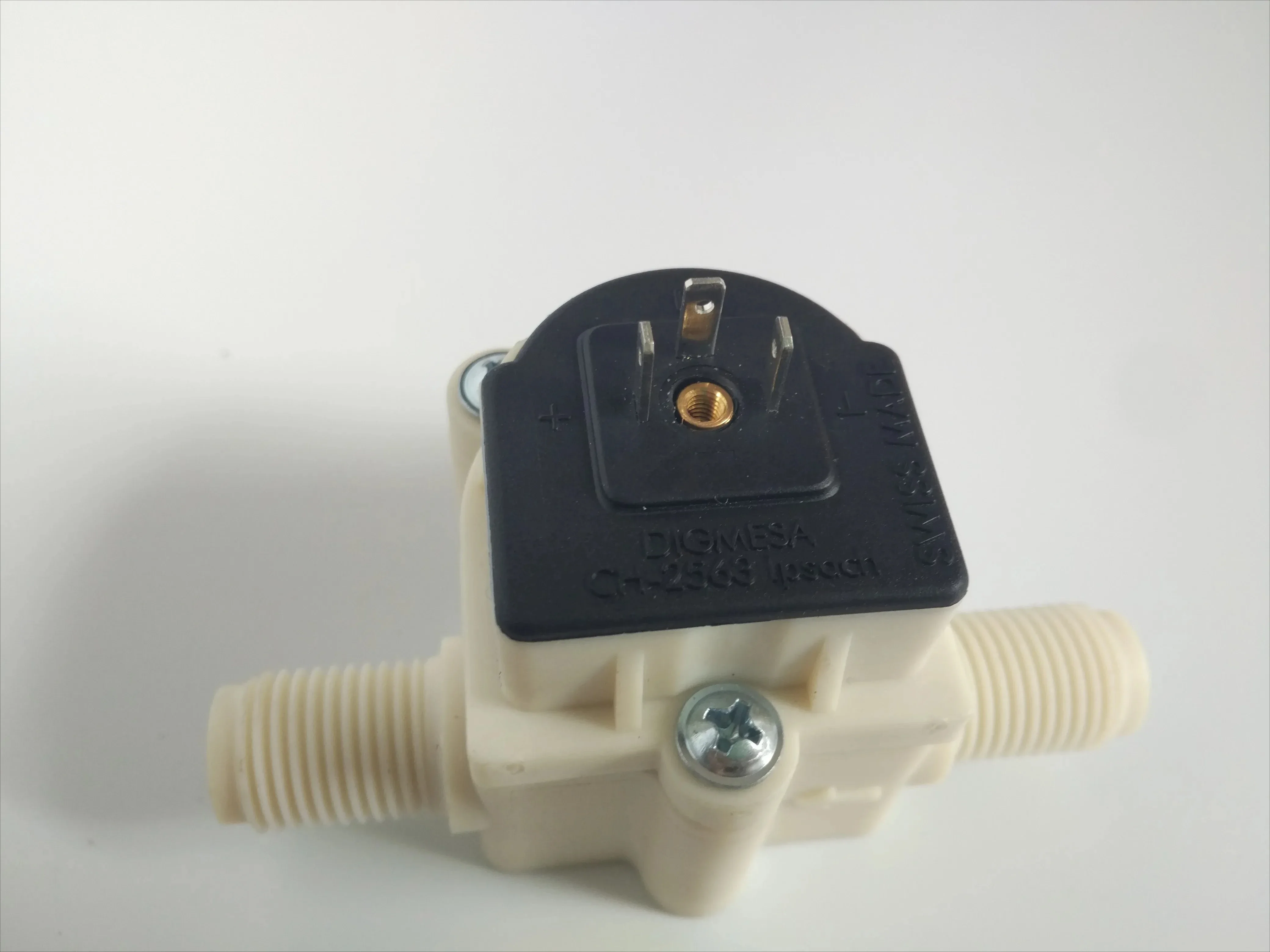 Imported High-precision Micro Liquid Flowmeter 938 Plastic Water Flow Small Flow Water Hall Sensor