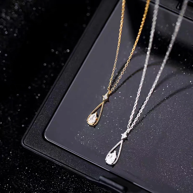 Fashion French Water Drop Zircon Necklaces Shiny Rhinestone Pendant Necklaces Commuter Versatile Collarbone Chains Accessories