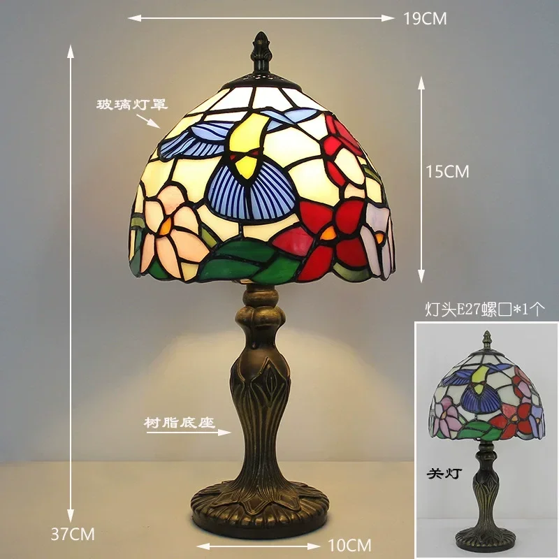 8 นิ้ว Retro Classic Stained Glass แสงสีขาวโคมไฟ American Church Home Art Decor ห้องนอนข้างเตียง Tiffany ตารางโคมไฟ