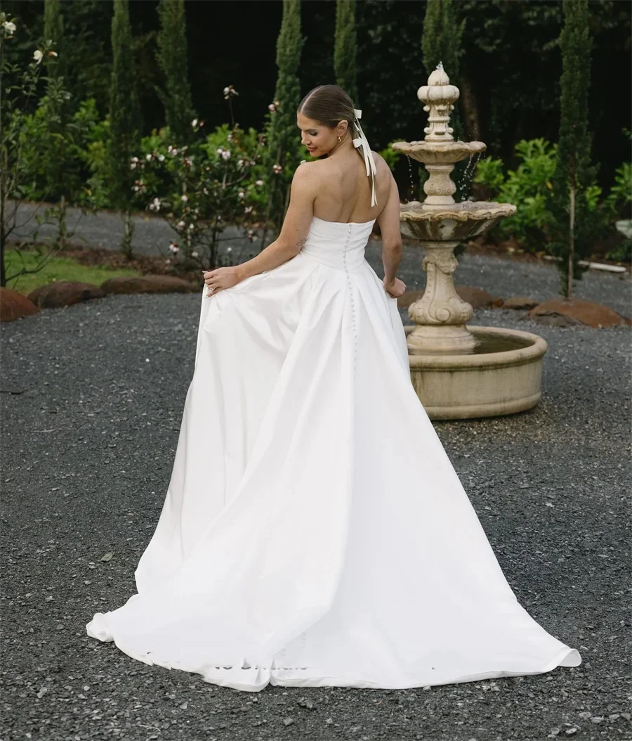 Customize To Measures Wedding Dress Satin Fabric Crisscross Modern Ruched Accents Combining Elegance Bridal Gown Long Tail 2025