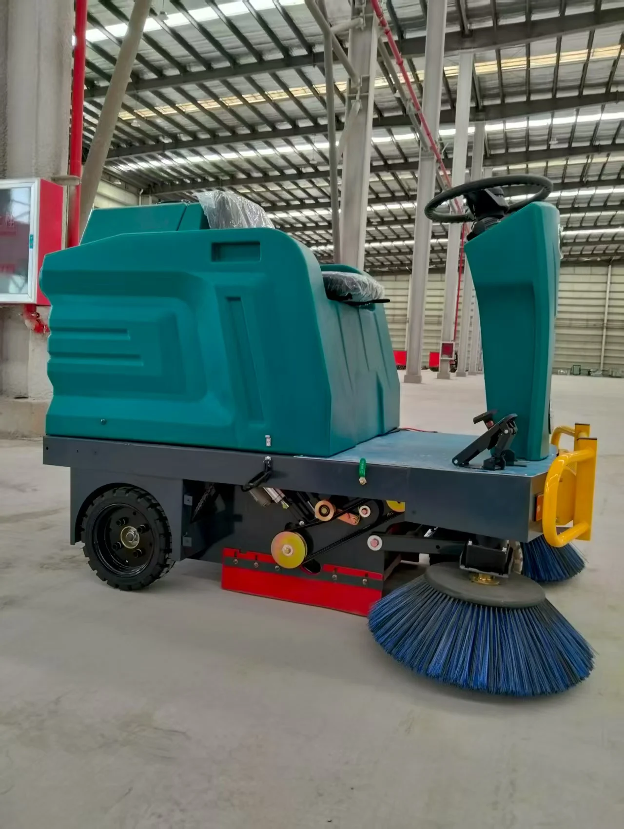 

Multifunctional Industry Electric Road Sweeper Ride on Sweeping Machine Cleaning Car Floor Sweeper
