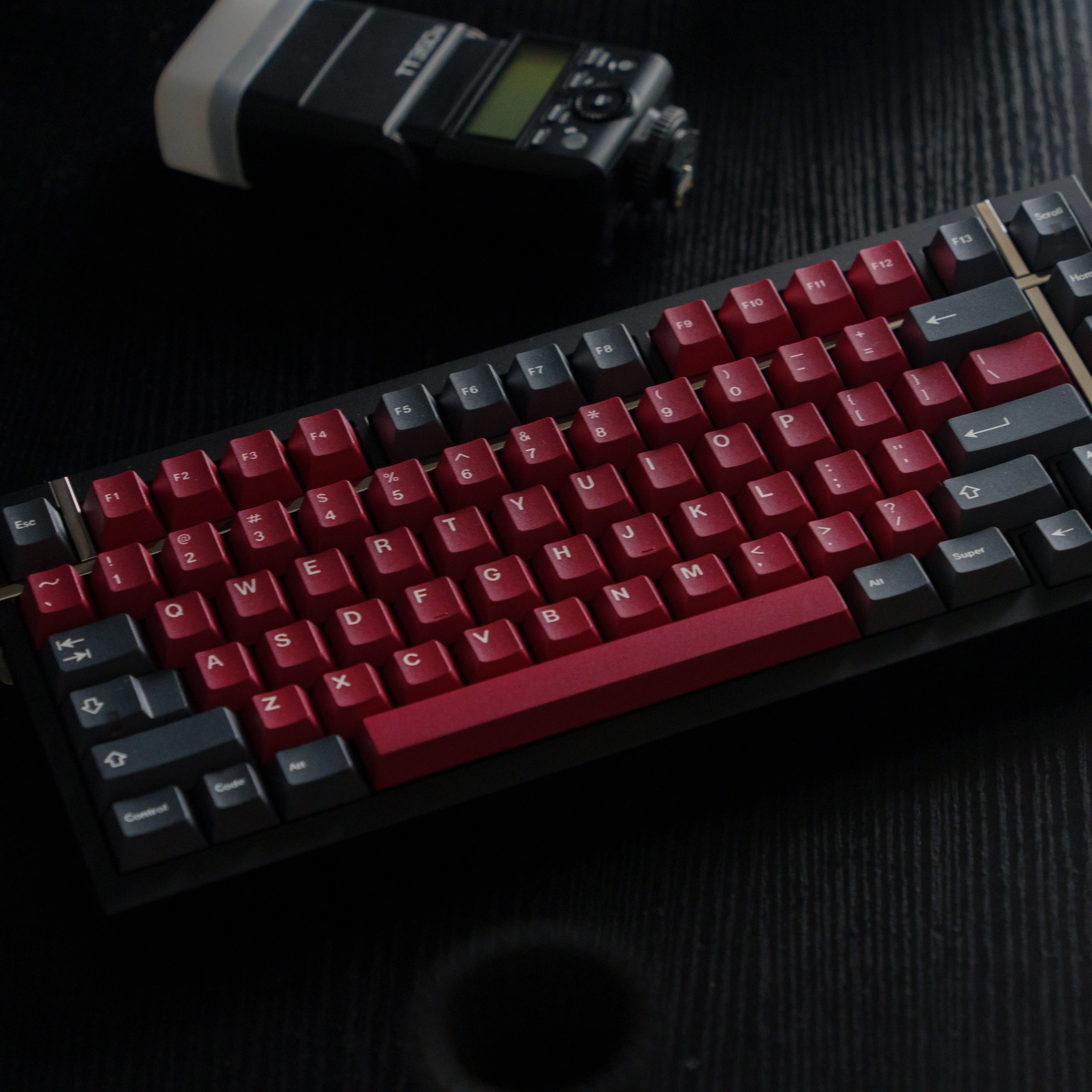 

Burgundy red theme original factory height PBT five-sided sublimation mechanical keycaps customized full set