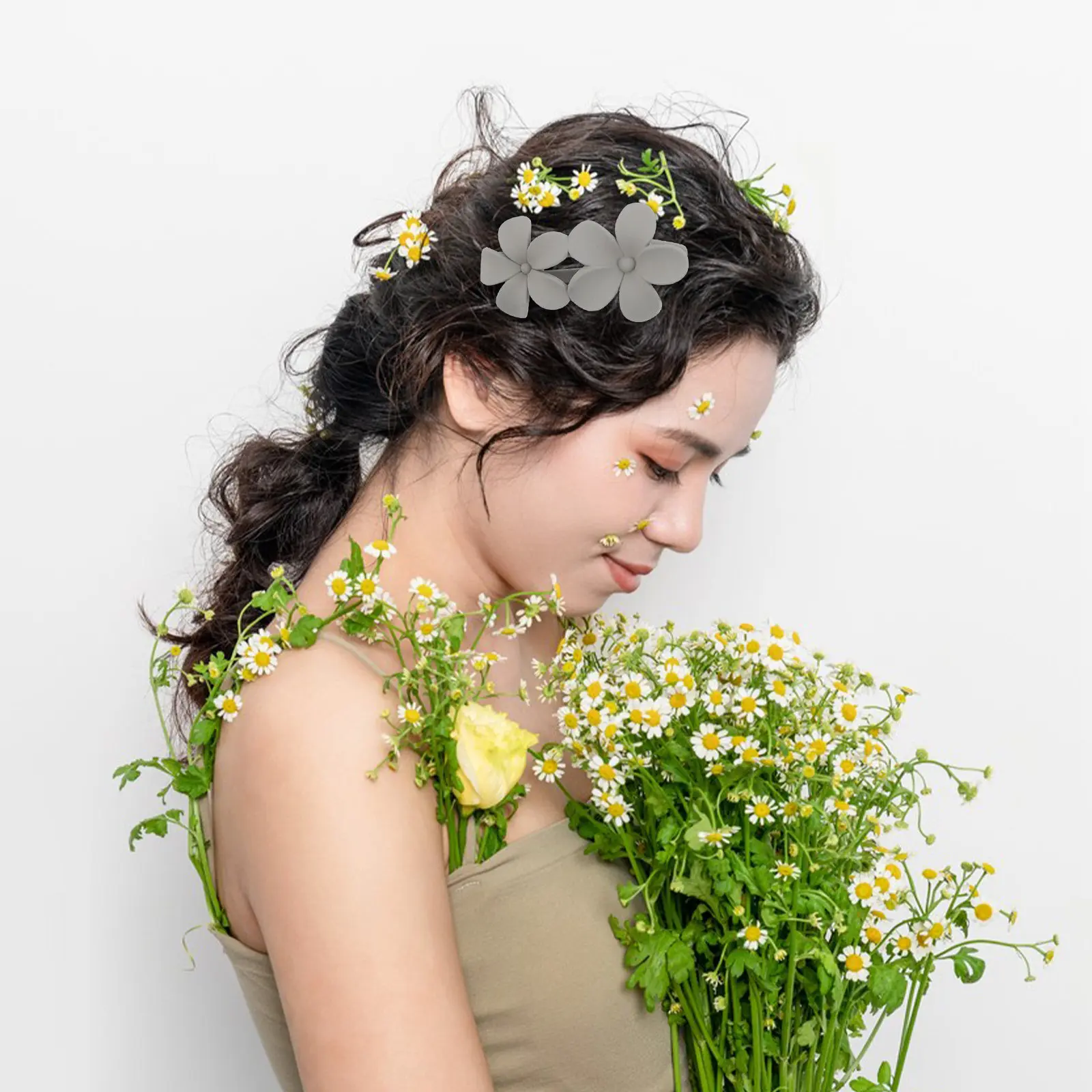 

16Pcs Flat Flower Hair Clips Matte Finish Vintage Style Claw Set for Girls Women Fringe Bangs Travel Friendly