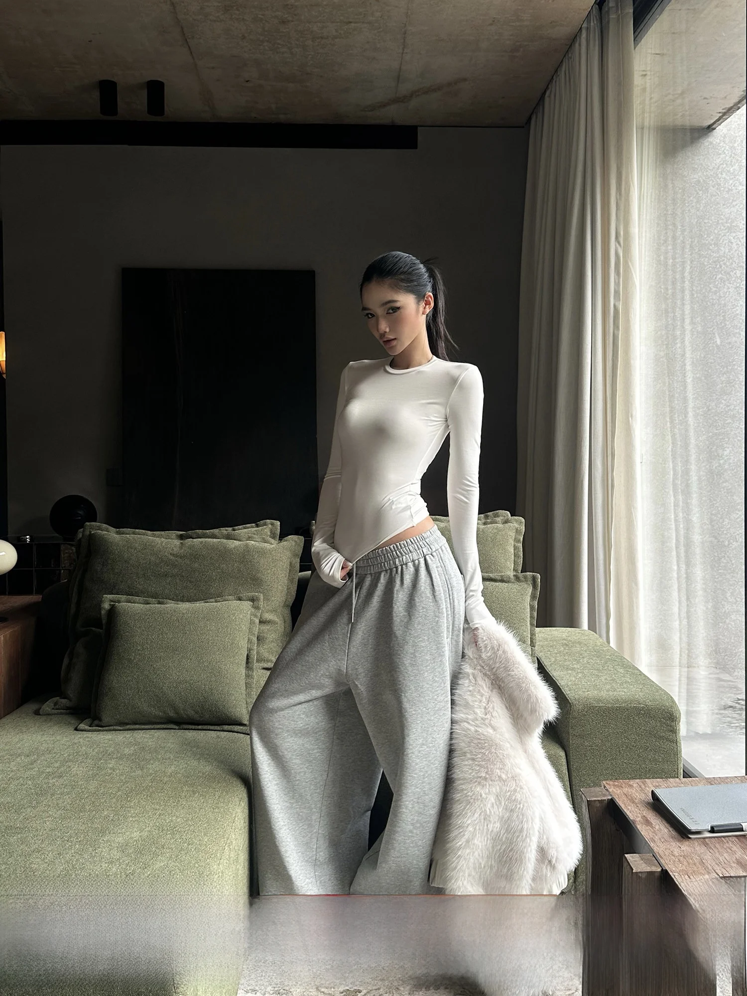 

Slim Fit Knitted Long Sve round Ne T-irt Women's Base Layer Inner Wear Casual Sle Color Polyester Blend