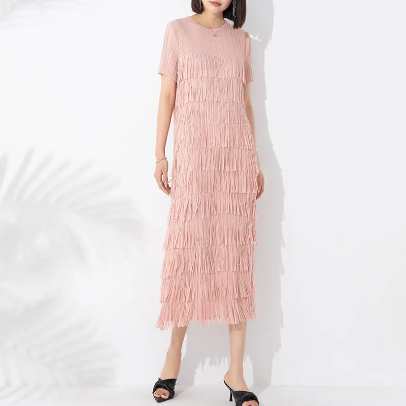 MIYAKE pleated new dress with loose temperament elastic short sleeved round neck 11 layer tassel patchwork cake style [20230242]