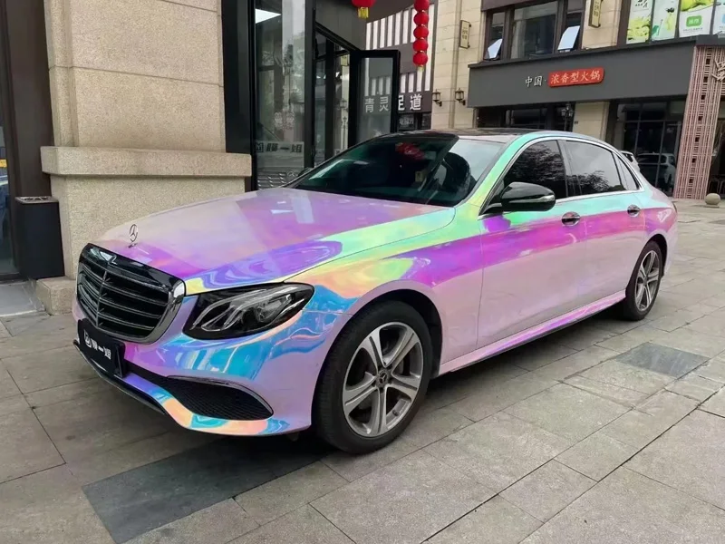 Glänzende Irisierende Holographische Regenbogen-Chrom Weiße Vinylfolie Farbwechselnde Klebefolie Motorrad Auto Wrapping Aufkleber – Detail 1