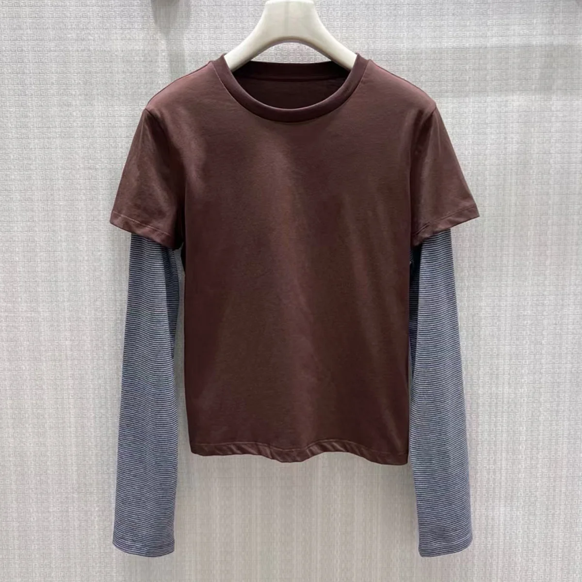2026 New Women Fake Two Piece Long Sleeve T Shirt Stripe Spliced Crew Neck Slim Short Basic Top