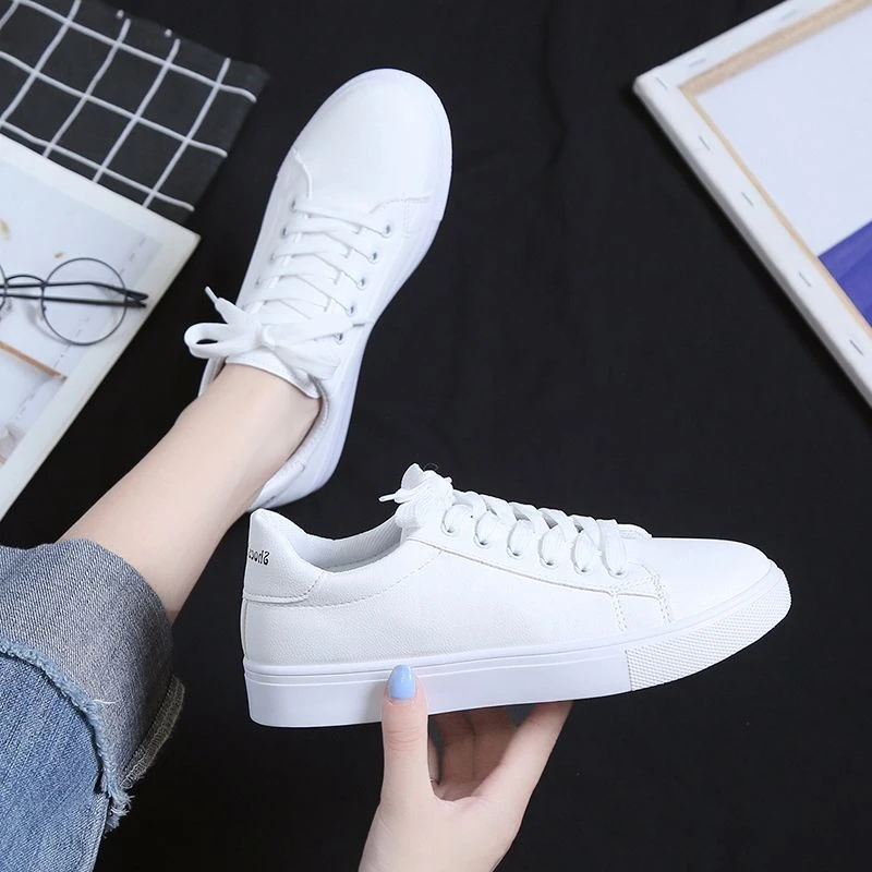 

Women's White Sneakers 2026 Spring New Breathable Flat Casual Running Versatile Student Walking Shoes