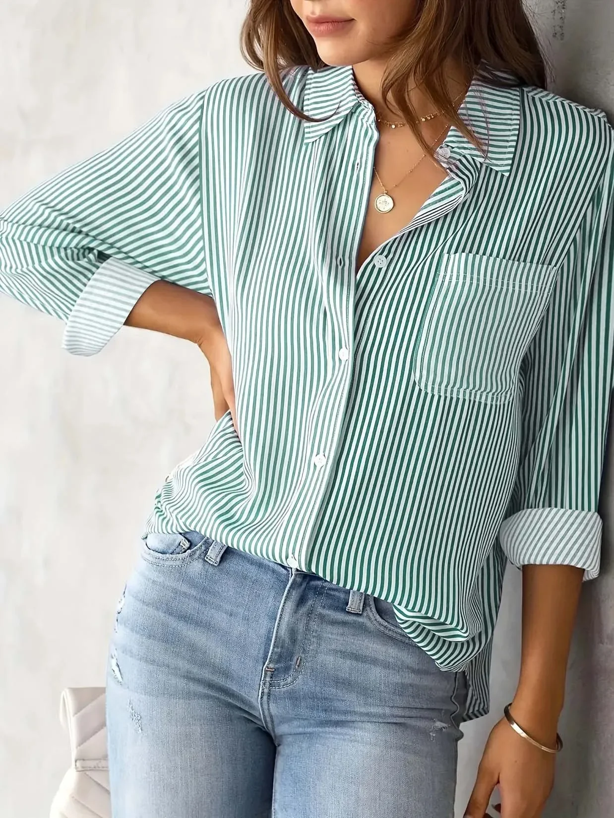 

Classic Blue Striped Shirt Women's 2026 Spring Streetwear Retro Long Sleeve Shirt Women's Casual Loose Single-Breasted Shirt