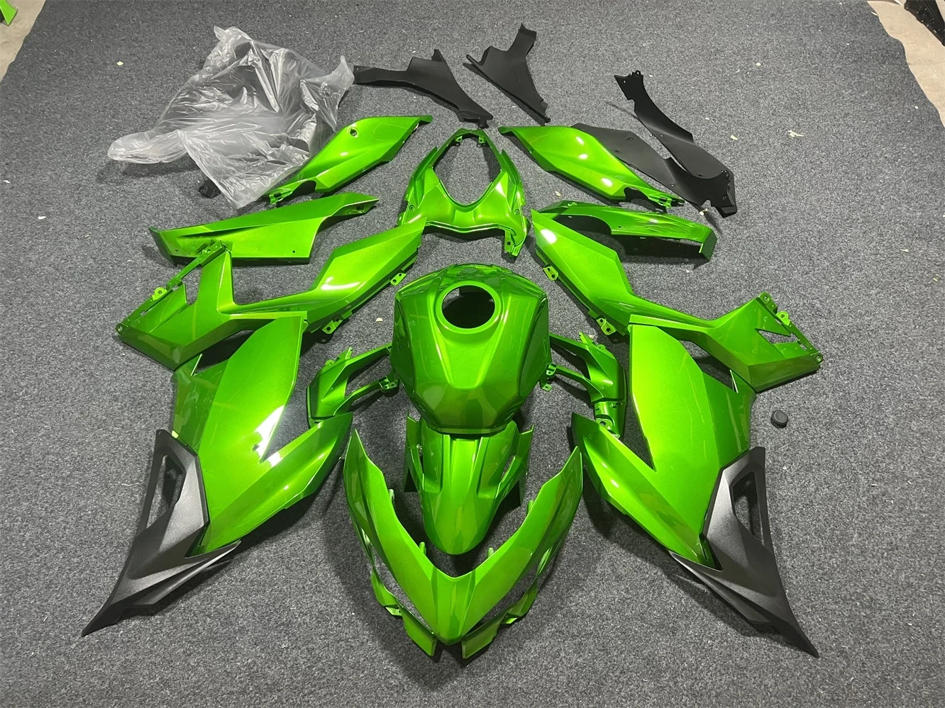 

A/Применимо к Kawasaki NINJA 400 EX400 2018–2023 Полные комплекты обтекателей