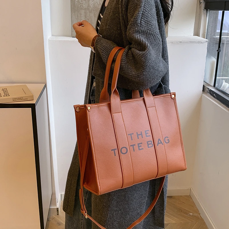 

Minimalist Simple Casual Bag With Solid Color Large Capacity Business Leisure Use And Trendy Appeal