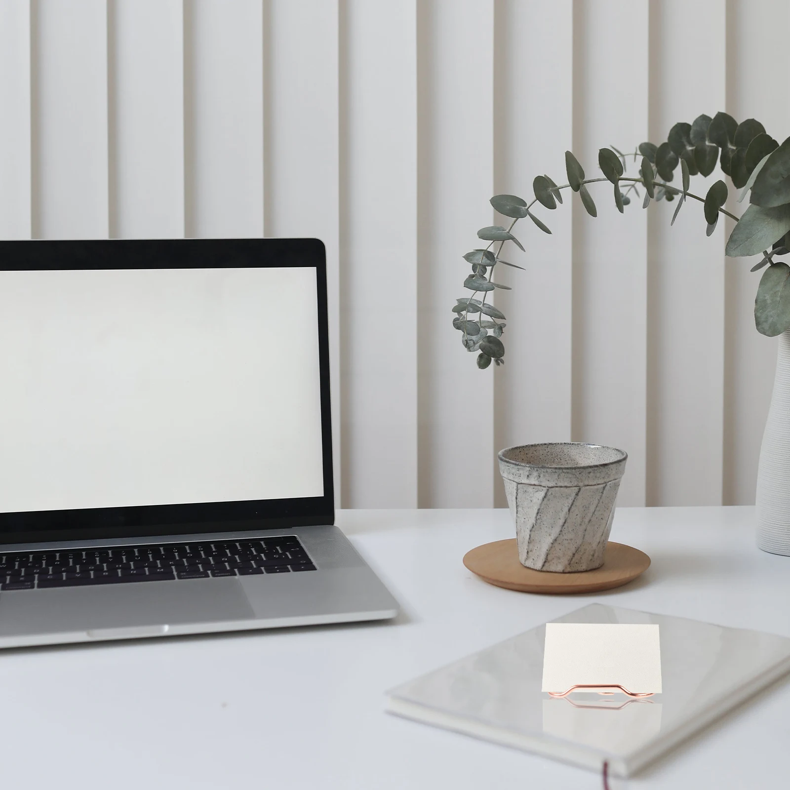 حامل بطاقة العمل حامل عرض سطح المكتب المعدني سميكة غير قابلة للانزلاق قاعدة مكتب منظم حافظة بطاقات العمل