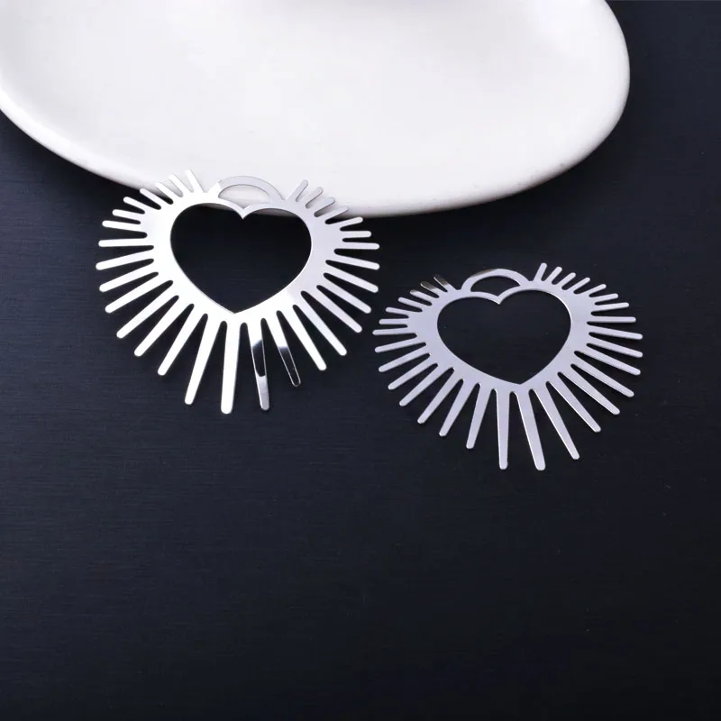 20 Stück AB8806 Messing-Schmuckanhänger in Hellgolden, Herz-Charms, fluoreszierendes Gelb, Anhänger für DIY-Schmuck, Ohrringe, Halsketten, Accessoires für Frauen – Detail 13
