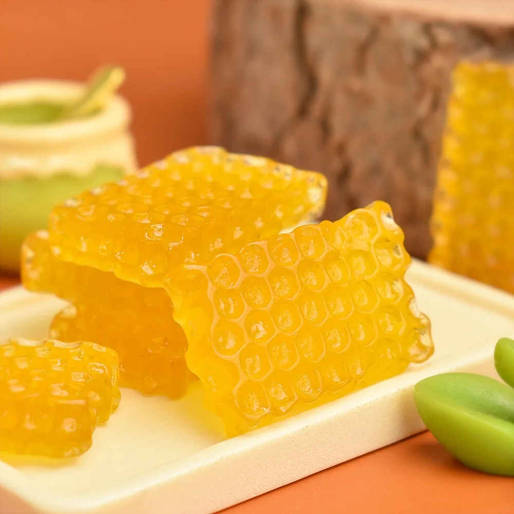 10pcs Resin Kawaii Bees Honey Flatback Cabochon Miniatures Accessories Scrapbook Materials  Diy Crafts Embellishment Dollhouse