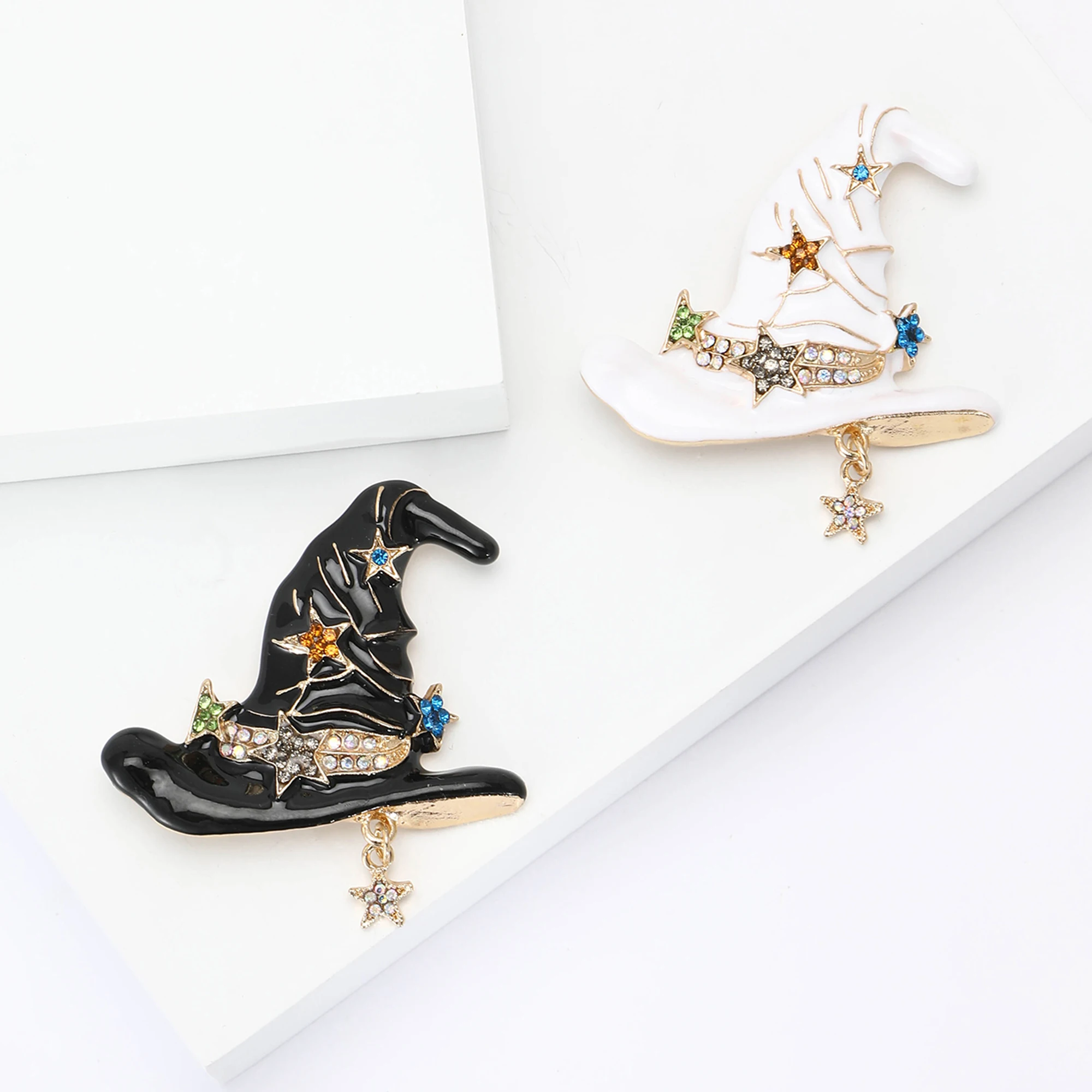 Rhinestone Magic Hat Brooches for Women Unisex Enamel Witch Wizard Hats Pins Office Party Friend Gifts Jewelry Accessories