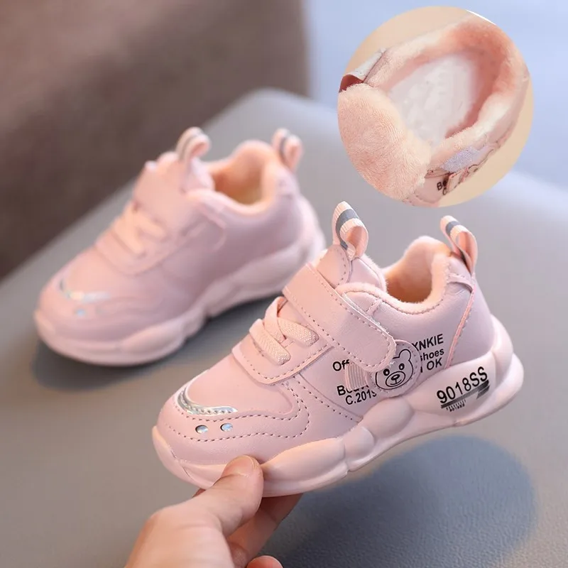 Sepatu kasual musim gugur musim dingin untuk bayi laki-laki perempuan sepatu anak-anak hangat mewah Sneakers jala Solid sepatu jalan balita sepatu katun kulit PU