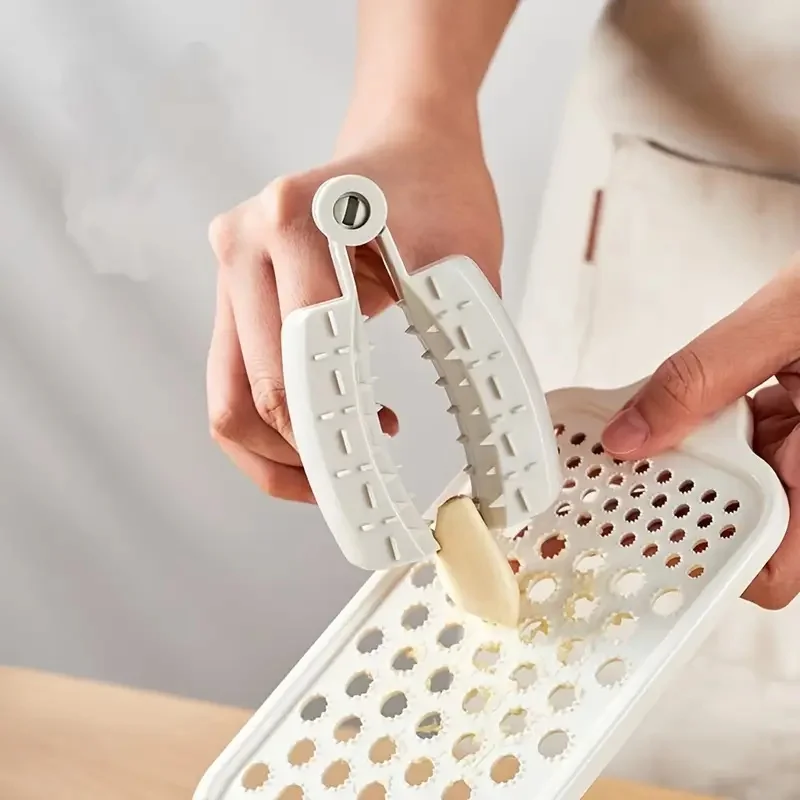 Cut-Resistant Kitchen Hand Guard | Food-Safe Plastic Clip for Slicing, Grating & Chopping Vegetables | Prevents Finger Cuts