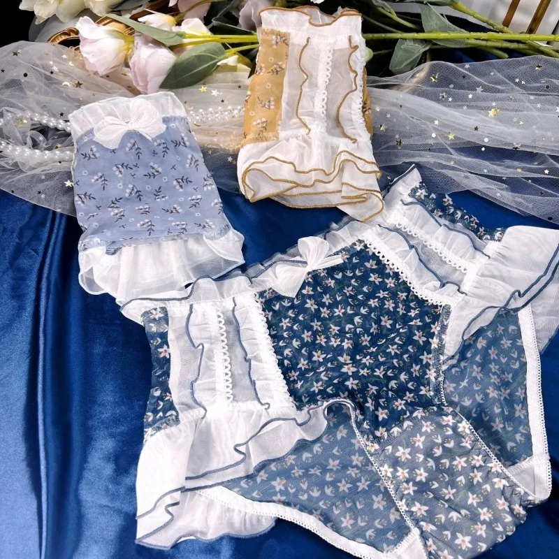 

Женское нижнее белье большого размера с чистыми элегантными кружевными краями и легкой сетчатой тканью. Высококачественные треугольные трусы со средней талией.