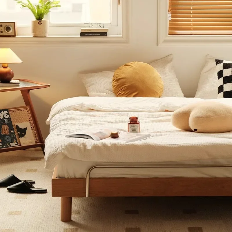 سرير تاتامي من الخشب الصلب الياباني أثاث من خشب الكرز المزدوج بإطار 1.5 متر بدون بجانب السرير