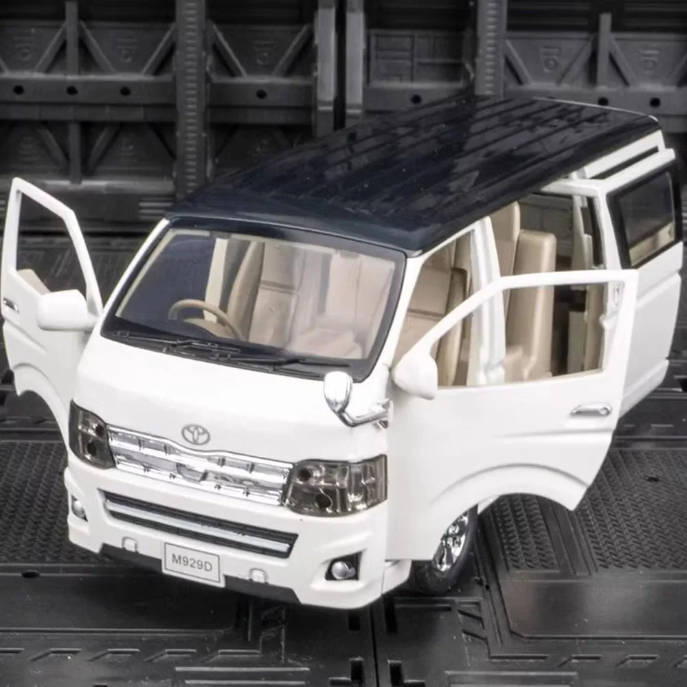 Modelli di auto giocattolo HIACE in scala 1:32 Porte MPV pressofuse in lega aperte Tirare indietro Suono Luce Veicolo da viaggio d'affari Regali per ragazzi