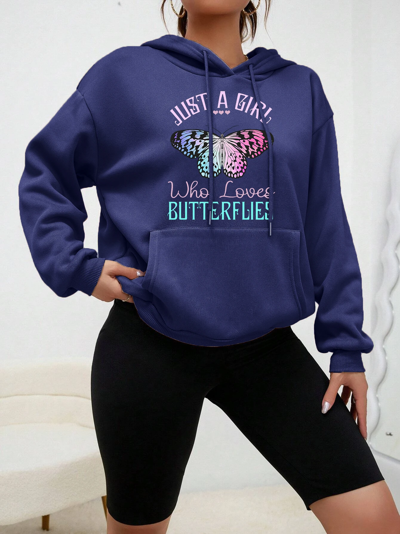 Just A Girl Who Loves Butterflies Design Heart Print Hoodies Creative Autumn Streetwear Casual Pocket  Hoody New Women Pullover