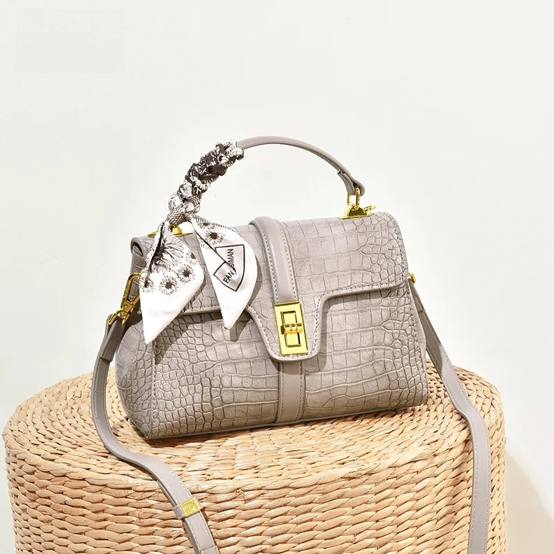 

Fansi Man Casual Chic Large Capacity Shoulder Crossbody Bag for Middle-Aged Mothers High Quality PU Leather Daily Use