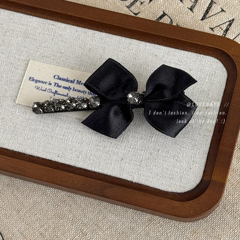 

Заколка-уточка с кристаллами в корейском стиле, 1 шт., для челки и боковых прядей, для женщин, для повседневного использования, нескользящая, плоская заколка для волос