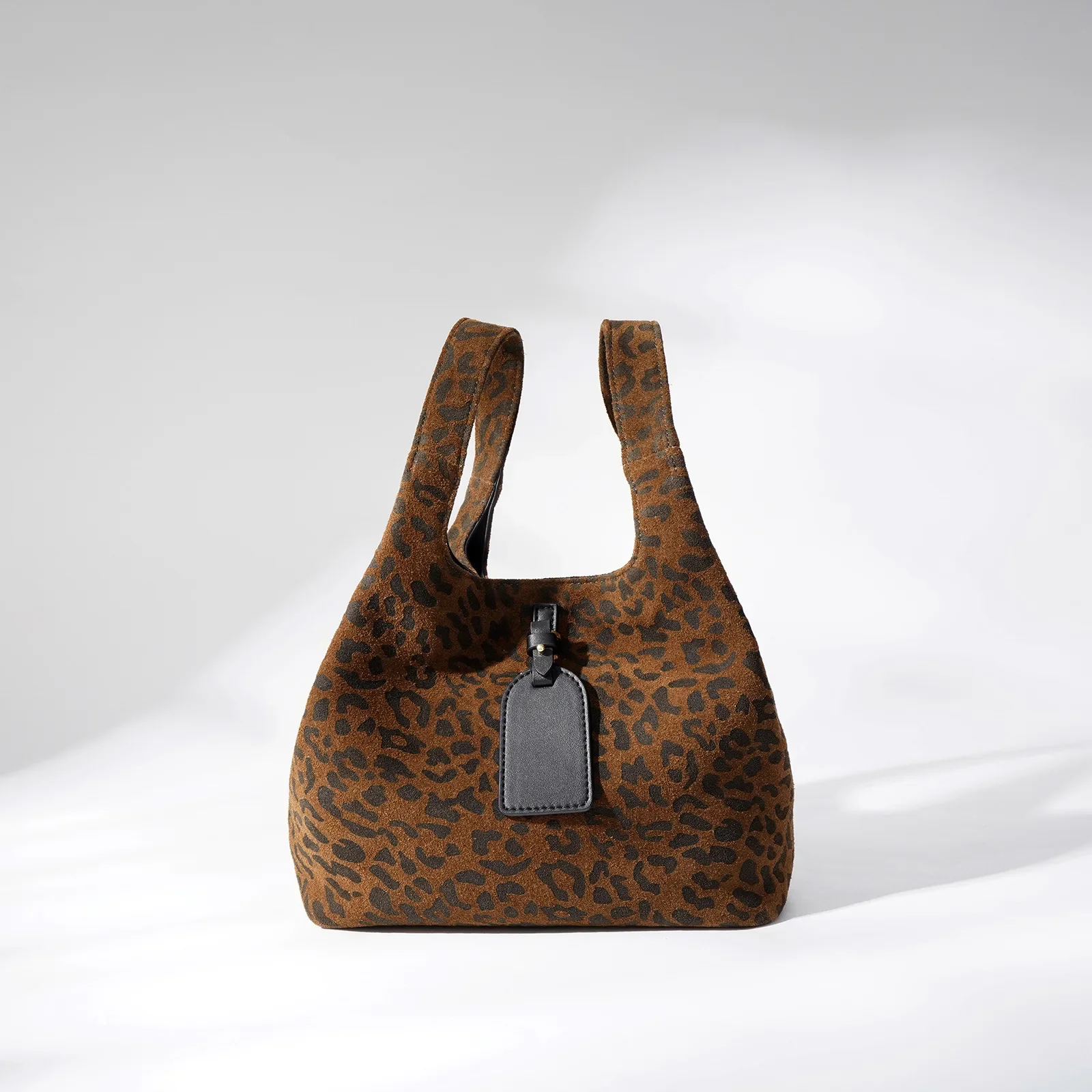 Fashion Forward Tote Diaper Bag For Women Leather Crossbody Bag Luxury Vintage Minimalist Designer Large Capacity Chic