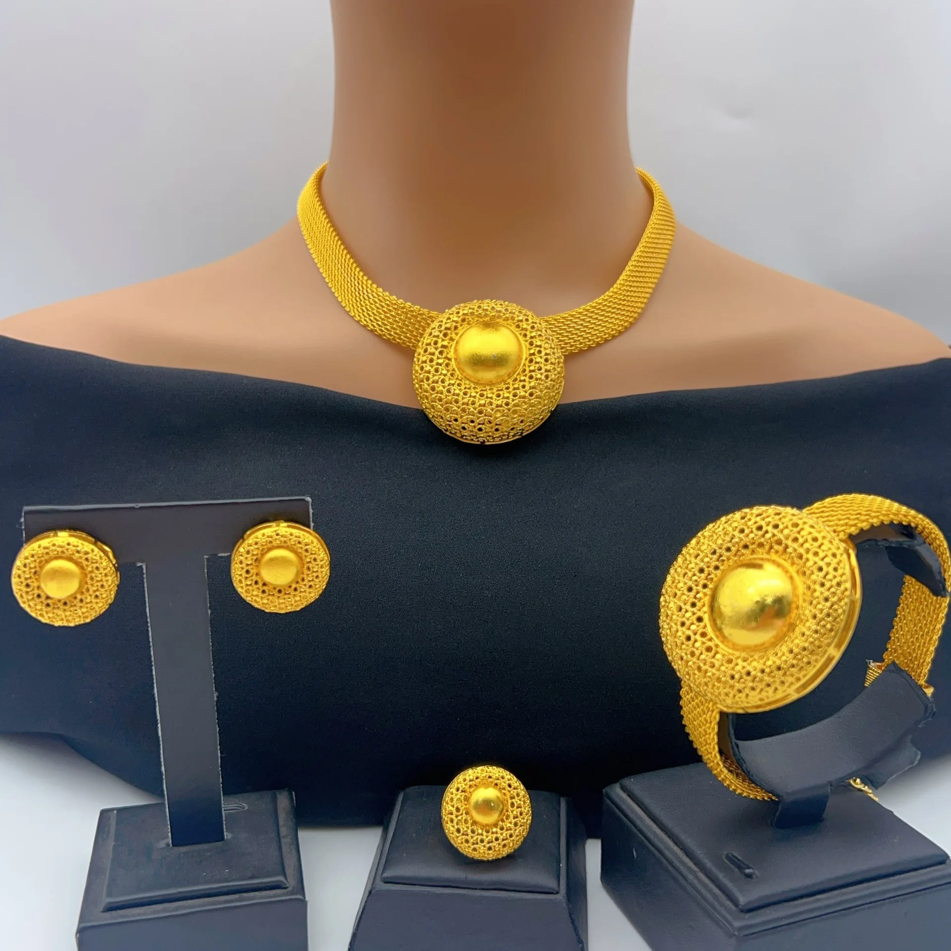 nuevo-conjunto-de-joyeria-de-moda-de-dubai-chapado-en-oro-de-24k-collar-aretes-anillos-pulseras-exquisito-set-de-joyeria-para-fiesta-de-compromiso-para-enamorados-777