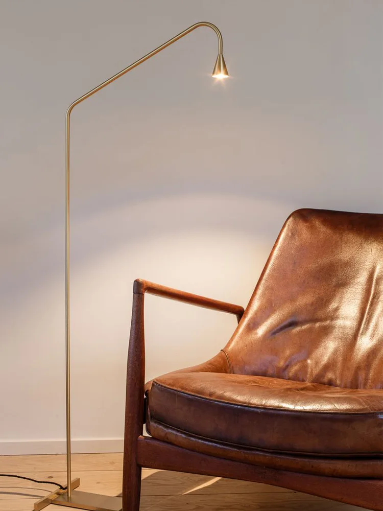 

Minimalist and convenient exquisite metal floor lamp, Nordic modern living room standing lamp