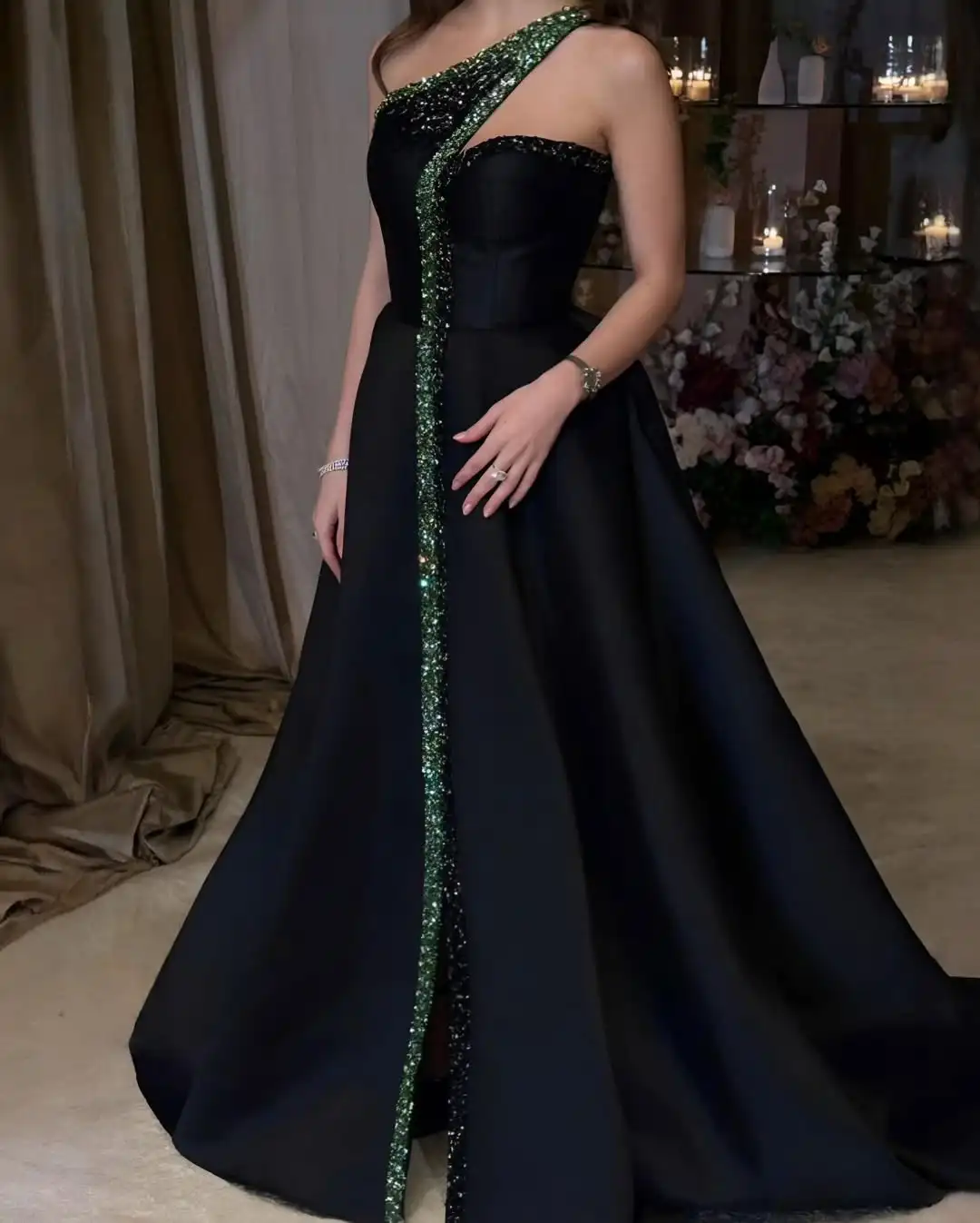 

Customized Sleeveless Prom Dresses One Shoulder Pleated Beadings Evening Dresses Floor Length Formal Party Dresses