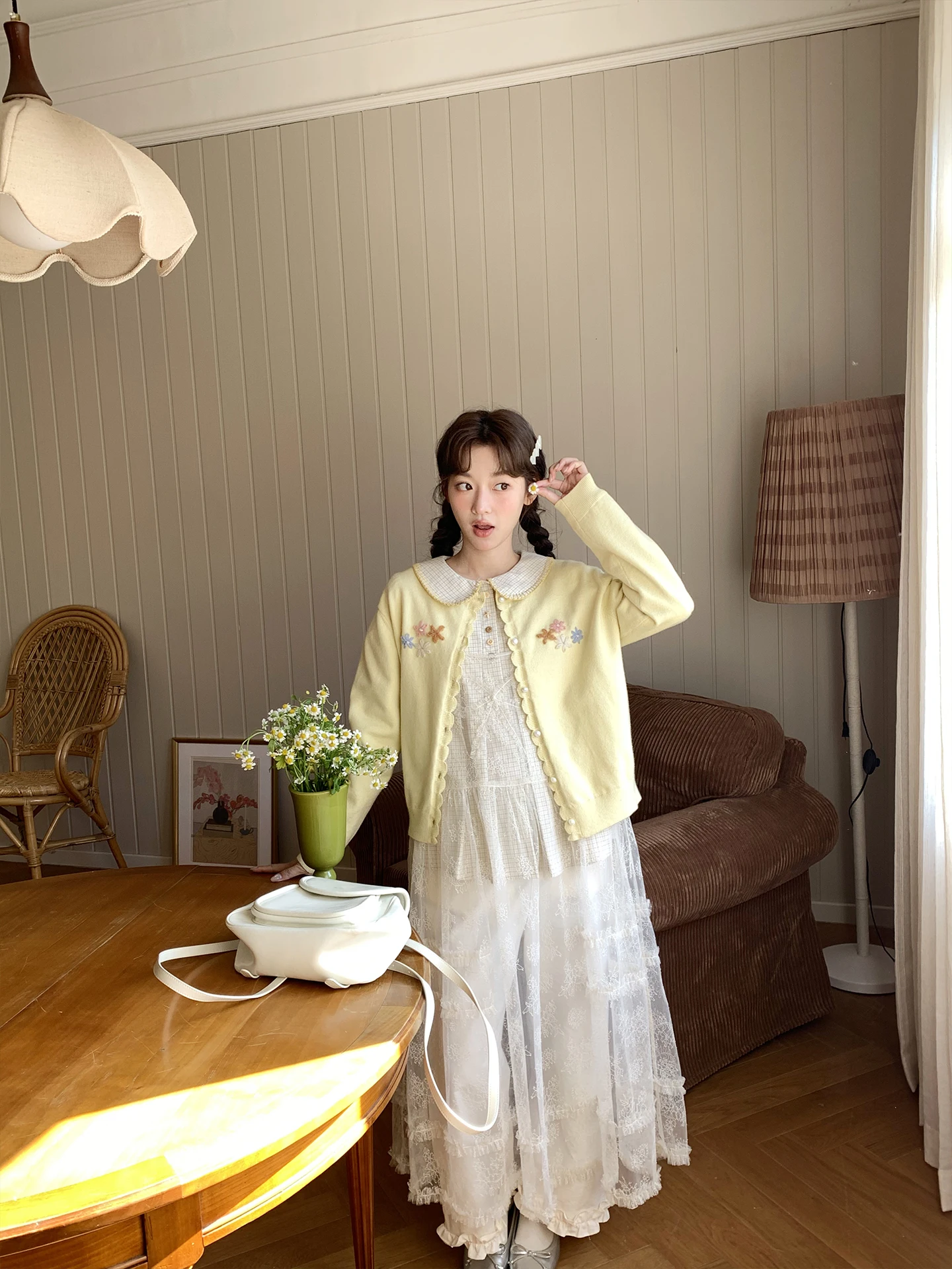 

Новая весенняя женская рубашка в стиле ретро с длинным рукавом, в клетку, с воротником-стойкой, свободного кроя, из смесового хлопка и полиэстера, с пуговицами