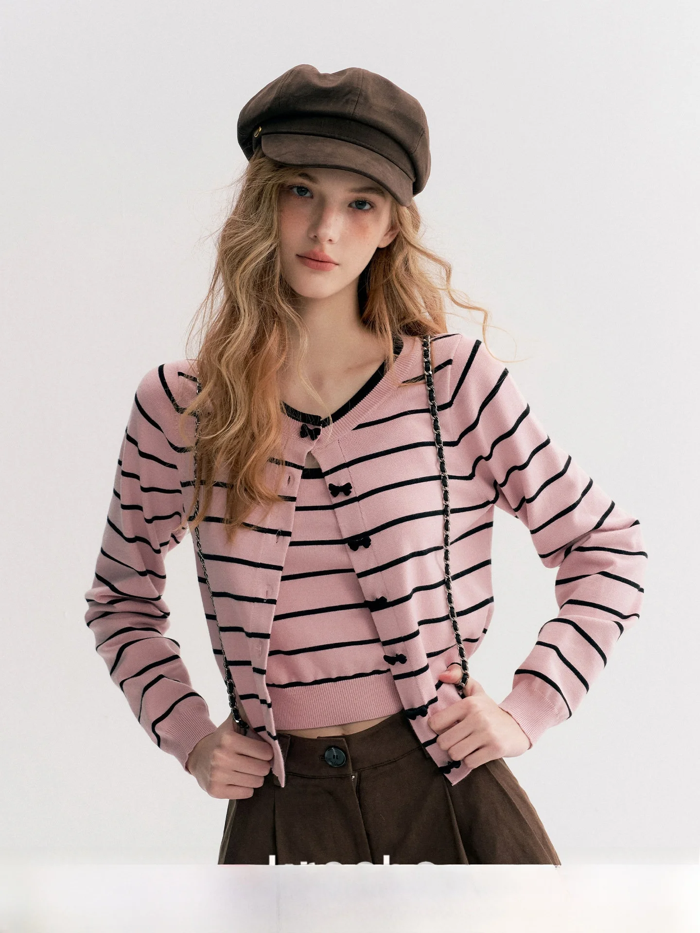 

Комплект из двух предметов: вязаный кардиган с V-образным вырезом и длинными рукавами, свободного кроя, с узлом, в полоску, из бархатной ткани, от Kroche Color Blo, для женщин