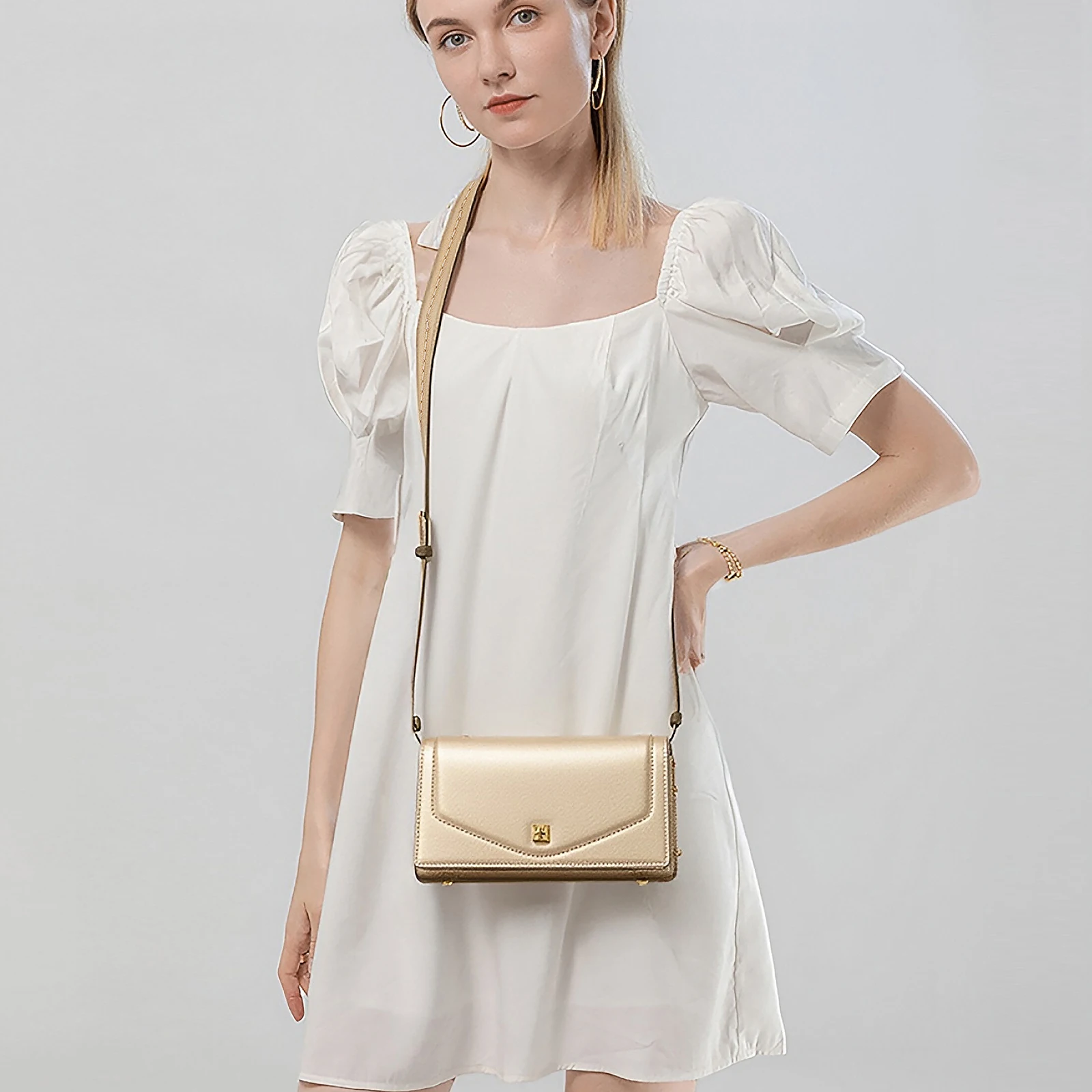 Fashion Classic Women's Chain Bag 2025 Letter Design Elegant Luxury Solid Color, Suitable for Fashionable Women