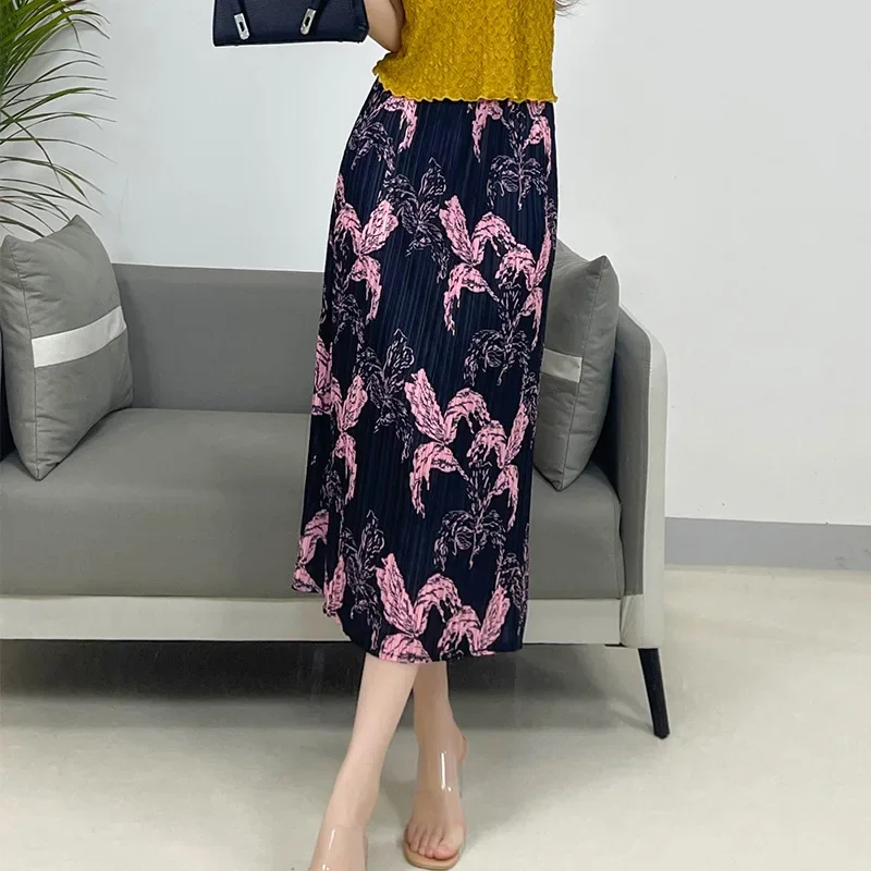 

Летняя плиссированная Новая повседневная облегающая юбка миаке с принтом, женская дизайнерская универсальная юбка, новинка 2024