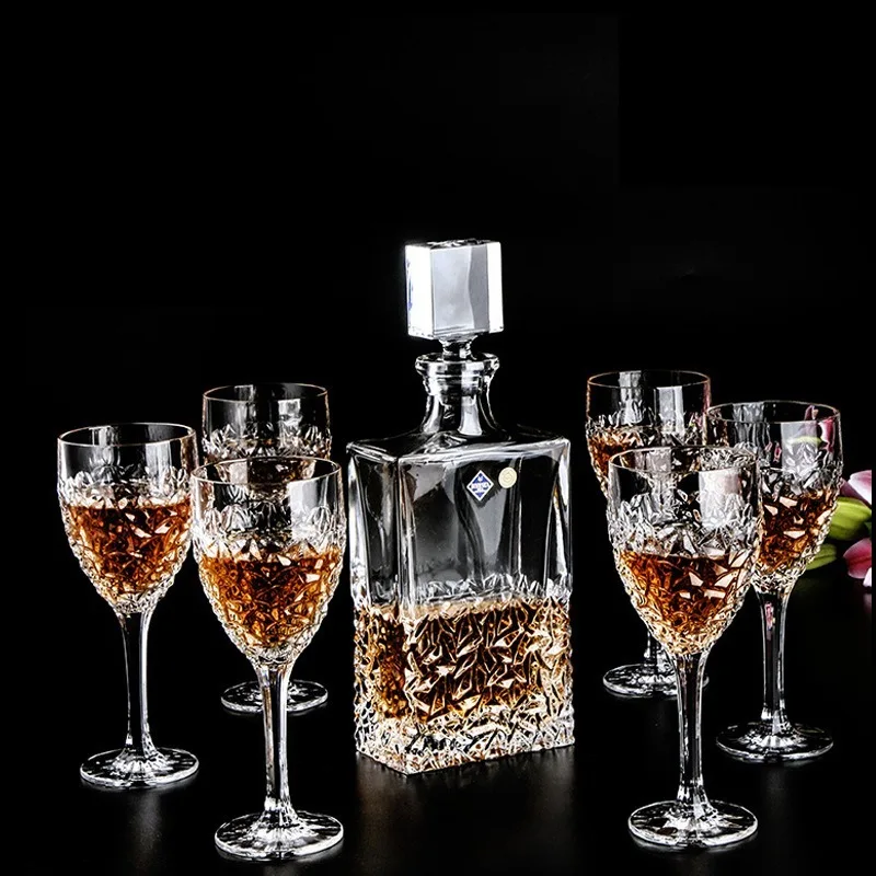 

Whiskey glass set, wine bottle and foreign wine bottle.