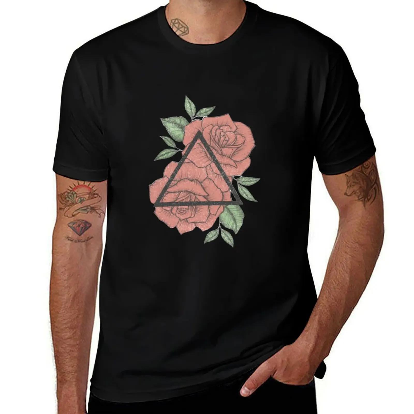 Rose Bunch with Surrounding Leaves in Distressed Style with Triangle Structure T-Shirt Trendy Pattern for Men T-Shirt