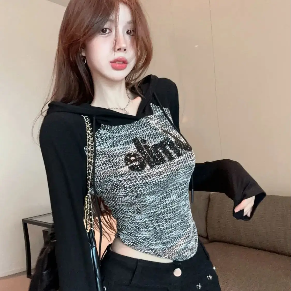 

Pure Desire Hot Girl Short Sequin Top Design Niche Autumn American Casual Sweatshirt Long Sleeve Hooded Bottoming Shirt