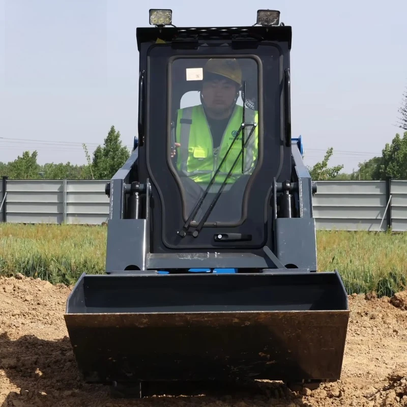 China Track Wheel CE/EPA/EURO 5 Mini Skid Steer Loader com Arado giratório de reboco de balde