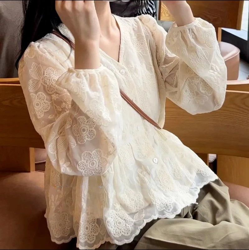 Mori Girl Japan Korea Cute Sweet Embroidery Tops Women FLHJLWOC Preppy Style Date Girls Vintage Peplum Lace Shirts Blouses