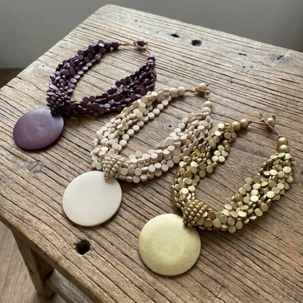 Vintage Exaggerated Wooden Slice Necklace Oversized Multi-Layer Pendant Necklace Beaded Adjustbale Neck Accessories Wedding