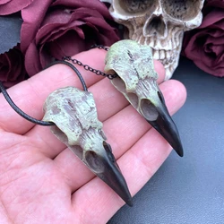 3D Goth Raven Skull Necklace Resin Replica Raven Magpie Crow Gothic Gift Halloween Raven Skull Necklace