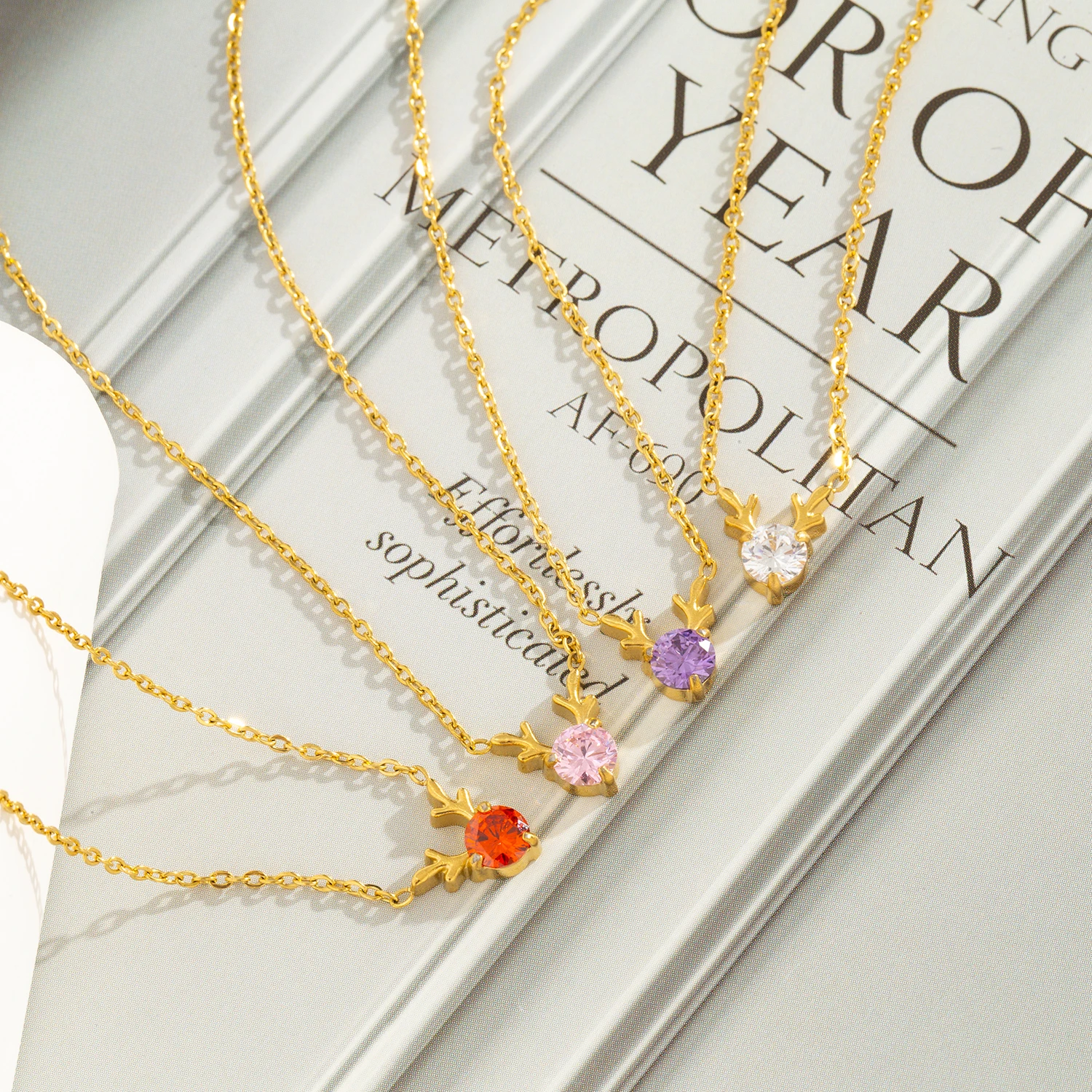 قلادة غزال للنساء، قرن الوعل الصغير مع تشيكوسلوفاكيا، مطلية بالذهب عيار 18 قيراط من الفولاذ المقاوم للصدأ هيبوالرجينيك، هدية مجوهرات لذيذة بسيطة #3